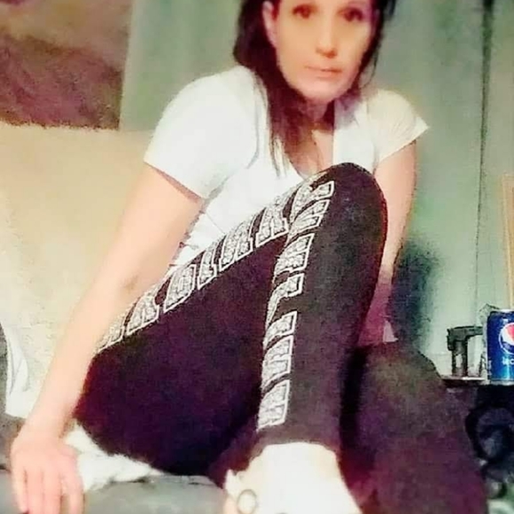 Meet your Posher, Bella - Picture 4 of 10